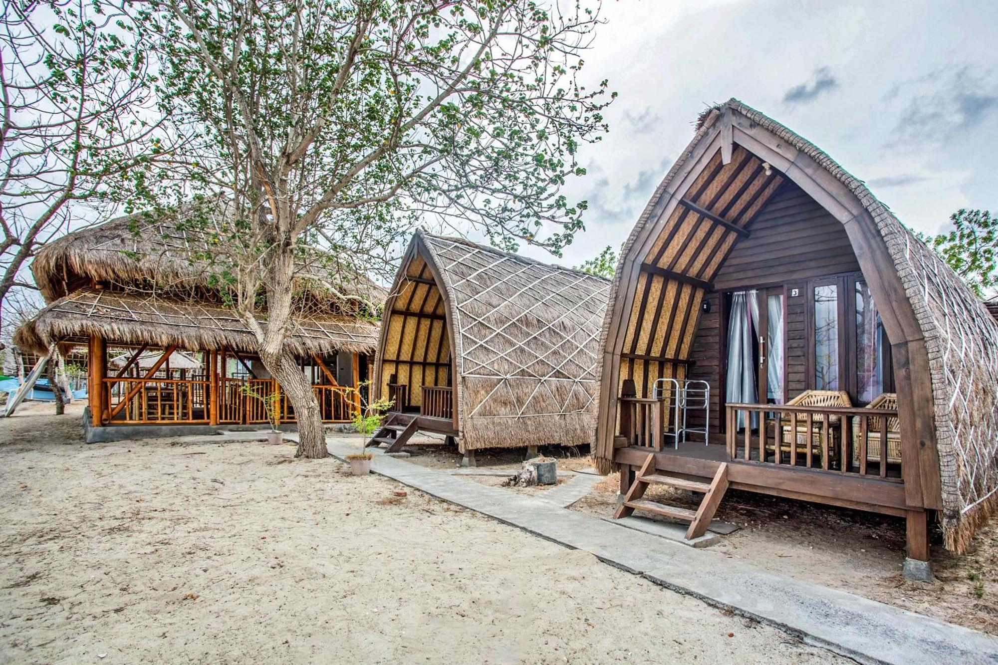 Oyo 1837 Telone Bungalow Palebah Εξωτερικό φωτογραφία