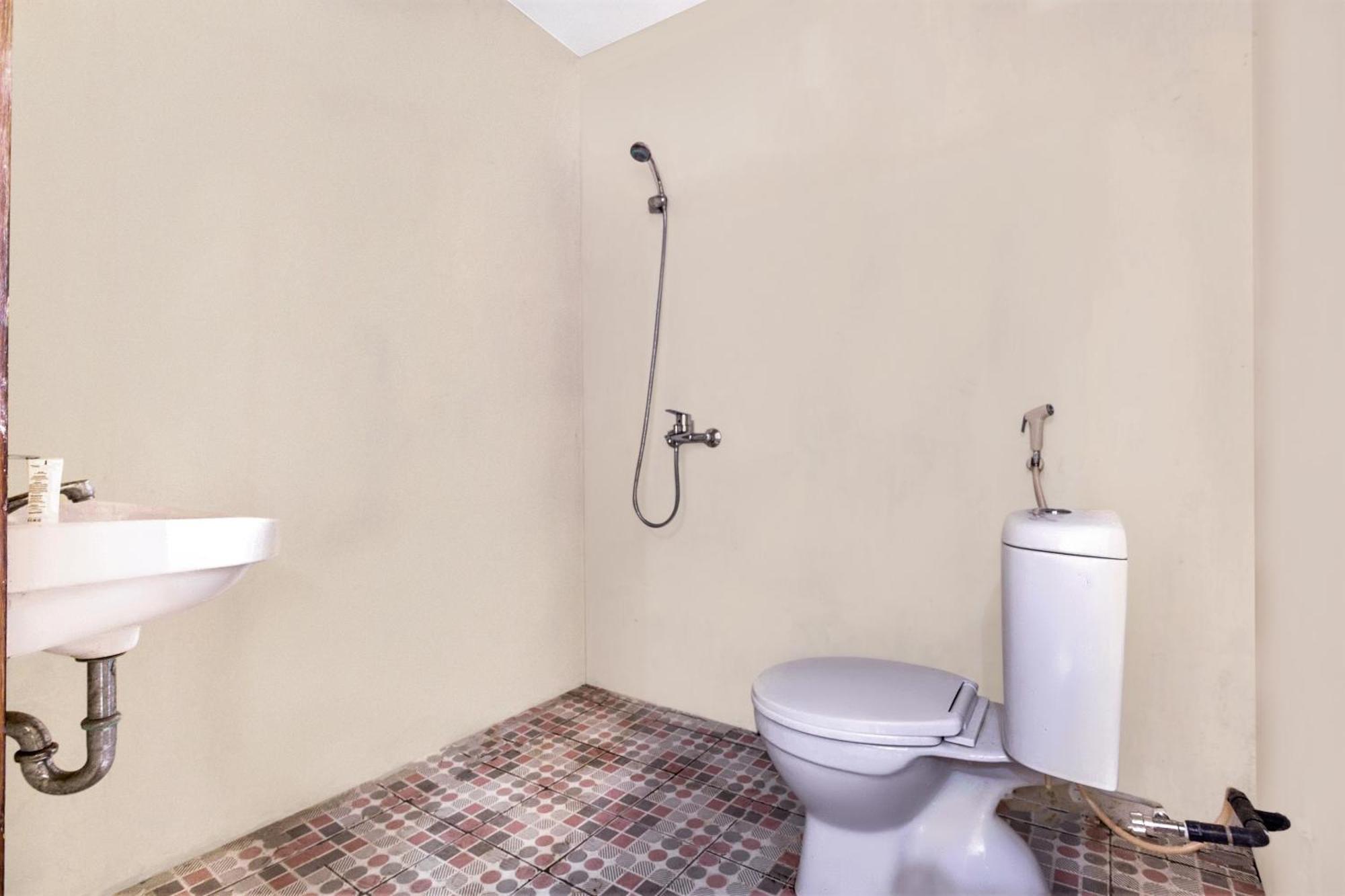 Oyo 1837 Telone Bungalow Palebah Εξωτερικό φωτογραφία